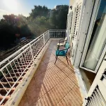 Sun & Sea - With Private Parking *