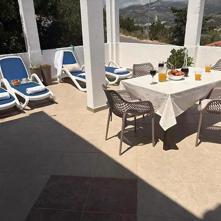 Sun & Sea - With Private Parking