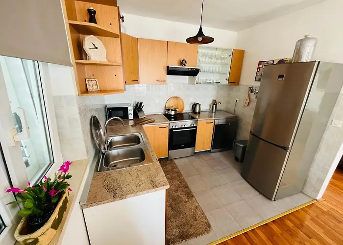 Apartment Sun & Sea - With Private Parking