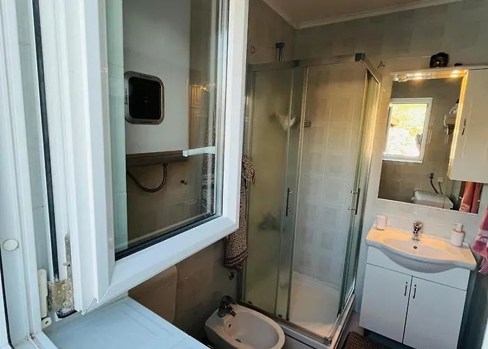 Sun & Sea - With Private Parking Apartment
