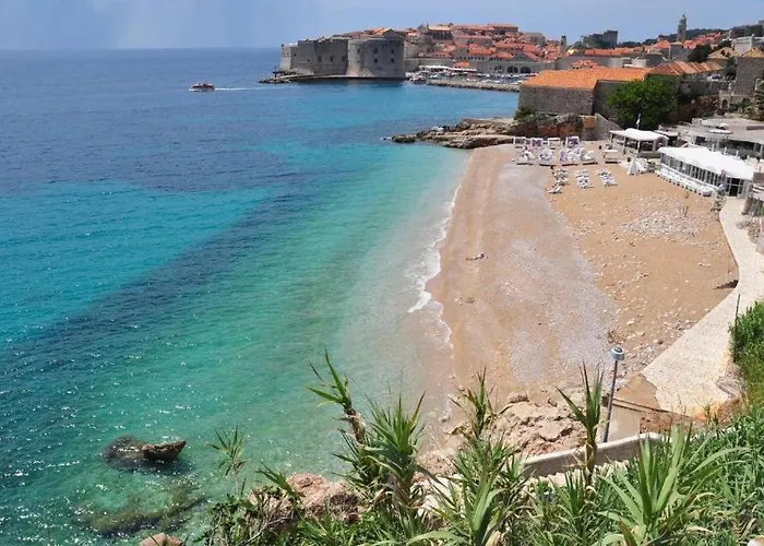 Sun & Sea - With Private Parking