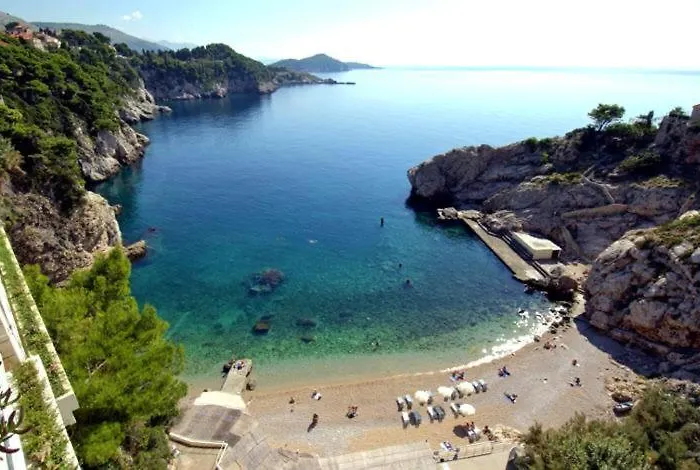 Sun & Sea - With Private Parking *