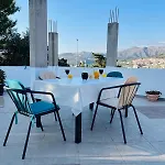Sun & Sea - With Private Parking Apartman
